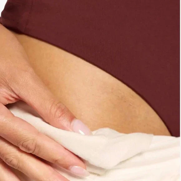 NWOT Nuuds Open Back Bodysuit Medium Black Cherry Slimming Bodycon Holiday Top - Picture 2 of 10